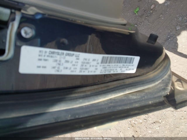 2C4RC1BG1ER243103 Chrysler Town and Country