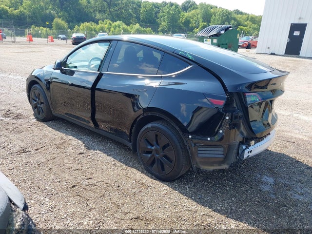 2024 TESLA MODEL Y 7SAYGDED7RF206922 Photo 2