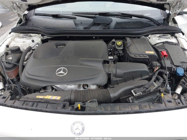 WDCTG4EB3FJ103422 Mercedes-Benz 2015
