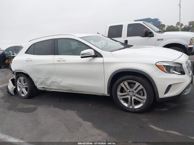 WDCTG4EB3FJ103422 Mercedes-Benz 2015