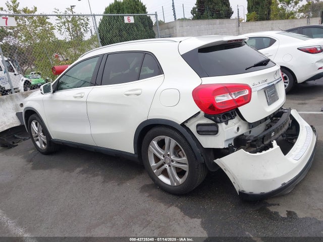 WDCTG4EB3FJ103422 Mercedes-Benz 2015