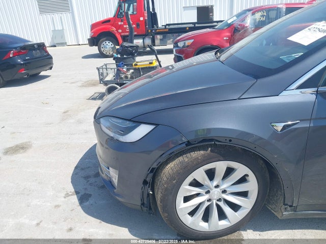 2018 TESLA MODEL X 5YJXCDE26JF112232 Photo 5