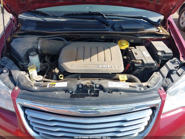 2C4RC1BG0GR148194 Chrysler Town and Country