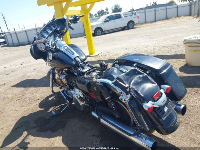 2018 HARLEY-DAVIDSON FLHX 1HD1KBC10JB653091 Photo 2