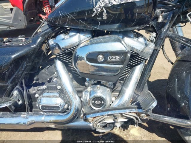 2018 HARLEY-DAVIDSON FLHX 1HD1KBC10JB653091 Photo 7