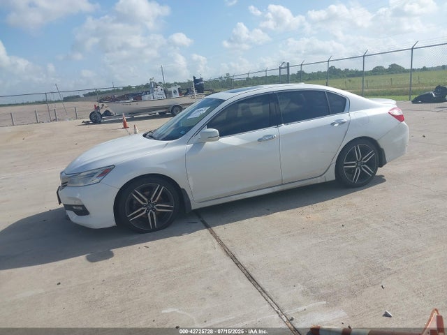 Honda j35y1 2016 1HGCR3F95GA013035 Image 2