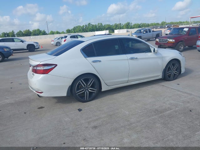 Honda j35y1 2016 1HGCR3F95GA013035 Image 4