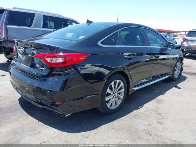 5NPE34AFXHH524990 Hyundai 2017