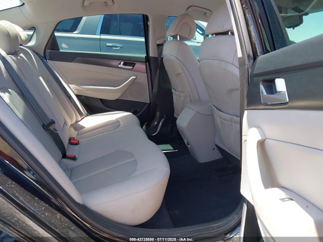 5NPE34AFXHH524990 Hyundai 2017
