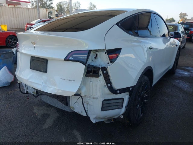 2020 TESLA MODEL Y 5YJYGDEE0LF029773 Photo 3