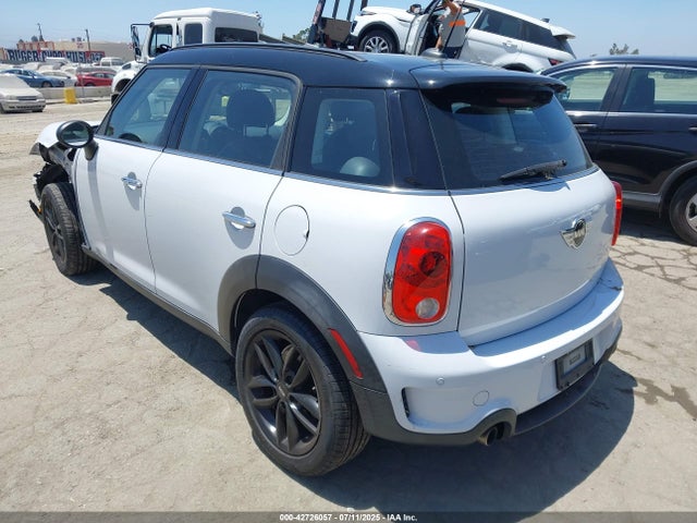 2015 MINI COUNTRYMAN WMWZC3C5XFWT03619 Photo 2