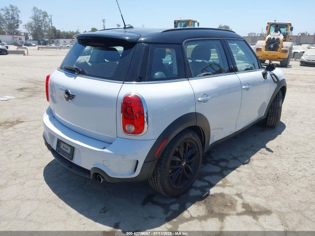 2015 MINI COUNTRYMAN WMWZC3C5XFWT03619 Photo 3