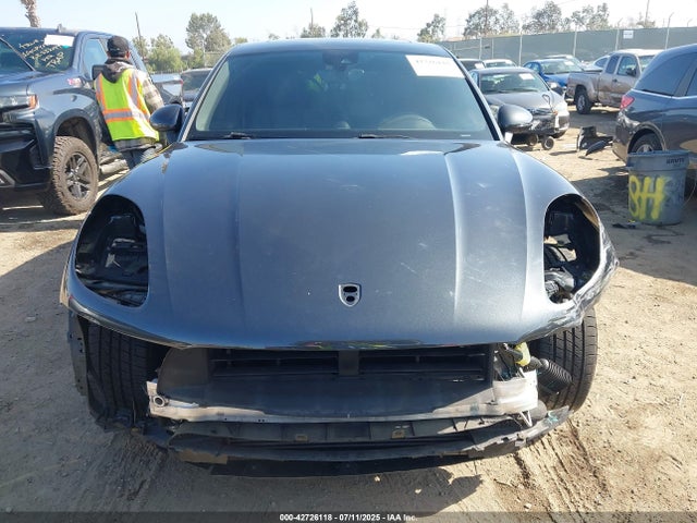 Porsche Macan 2018 WP1AA2A53JLB21191 Image 13