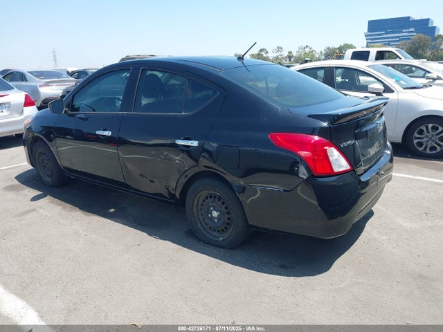 3N1CN7AP0HL872067 Nissan 2017