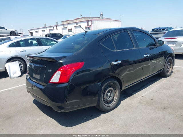 3N1CN7AP0HL872067 Nissan 2017
