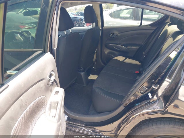 3N1CN7AP0HL872067 Nissan 2017