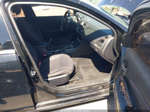 2013 CHRYSLER 200 1C3CCBAB9DN735296 Photo 4