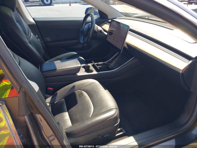 2018 TESLA MODEL 3 5YJ3E1EA0JF009418 Photo 4