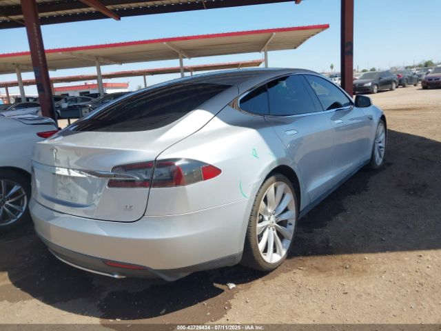 2014 TESLA MODEL S 5YJSA1H14EFP38630 Photo 3