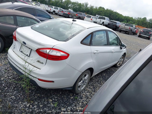 Ford 2019 2019 3FADP4BJ2KM158744 Image 4