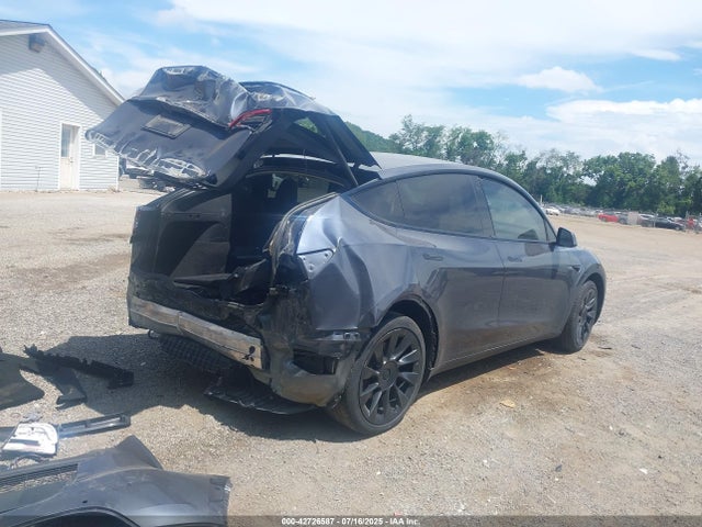 2020 TESLA MODEL Y 5YJYGDEEXLF051361 Photo 3
