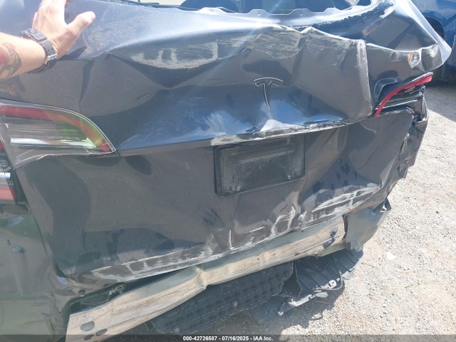 2020 TESLA MODEL Y 5YJYGDEEXLF051361 Photo 5