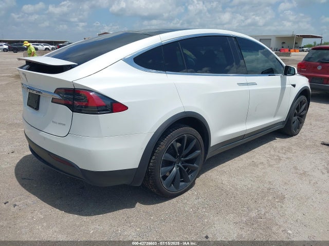 2020 TESLA MODEL X 5YJXCBE26LF246469 Photo 3