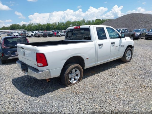 2018 RAM 1500 1C6RR6GG6JS143132 Photo 3