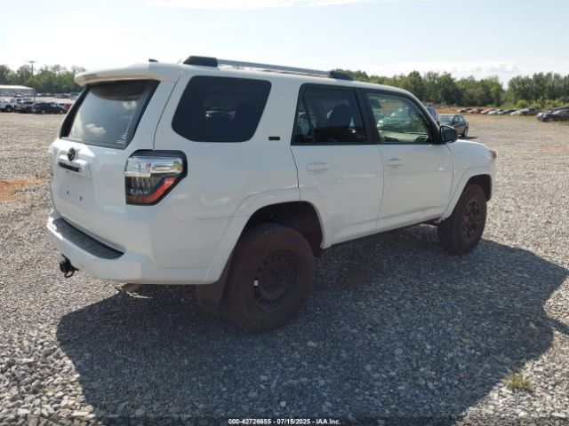 2022 TOYOTA 4RUNNER JTEMU5JR1N6070977 Photo 3