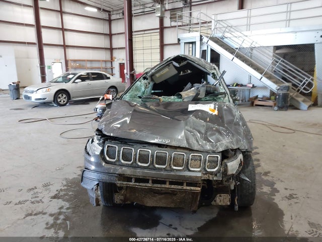 3C4NJDAB6NT205648 Jeep 2022