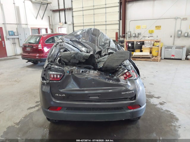 3C4NJDAB6NT205648 Jeep 2022