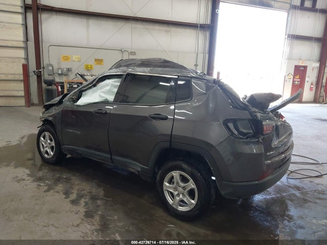 3C4NJDAB6NT205648 Jeep 2022