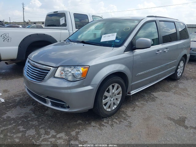 Chrysler 2016 2016 2C4RC1BG1GR293468 Image 2