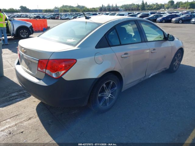 2014 CHEVROLET CRUZE 1G1PA5SG0E7355373 Photo 3
