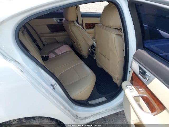 2014 JAGUAR XF SAJWJ0EF7E8U18831 Photo 7