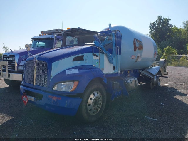 Auction sale of the 2019 Kenworth T3 Series, vin: 2NKHHJ7X5KM299574, lot number: 42727307