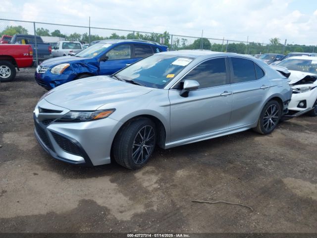 2021 TOYOTA CAMRY 4T1G11AK0MU594536 Photo 1