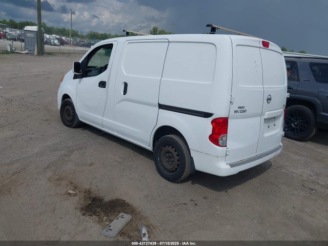 3N6CM0KN7HK710735 Nissan 2017