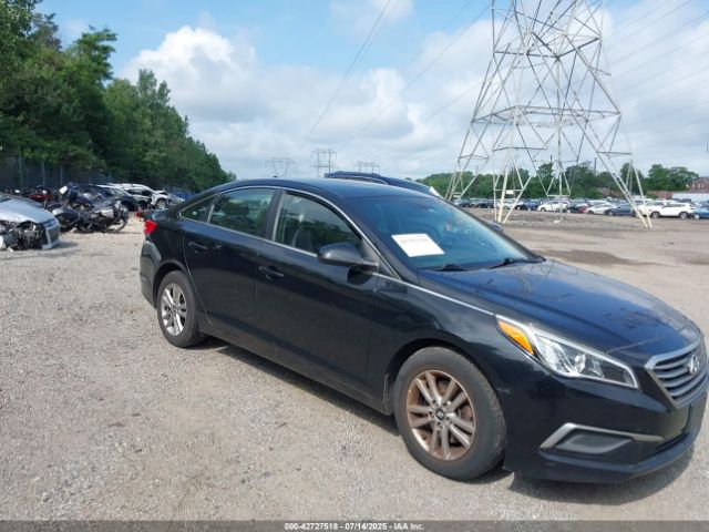 Hyundai 2017 2017 5NPE24AF2HH490949 main image