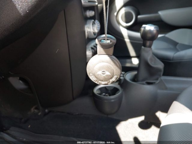 2010 MINI COOPER S WMWMF7C55ATX44898 Photo 10