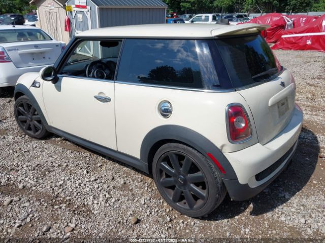 2010 MINI COOPER S WMWMF7C55ATX44898 Photo 2
