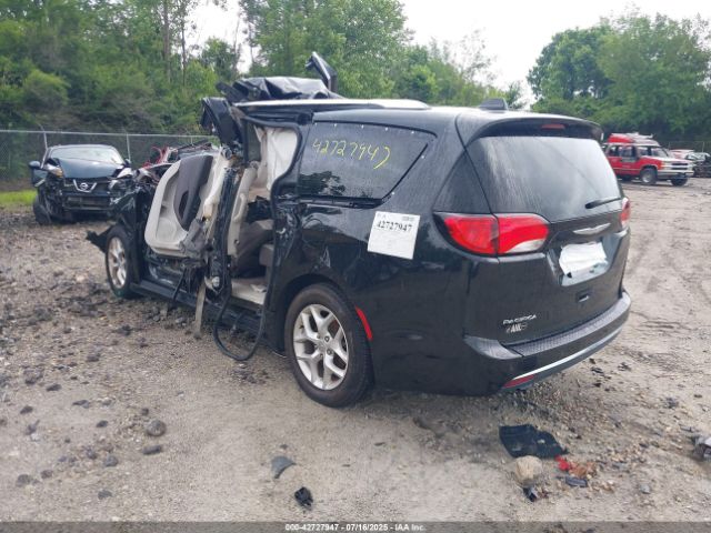2017 CHRYSLER PACIFICA 2C4RC1EG0HR752728 Photo 2