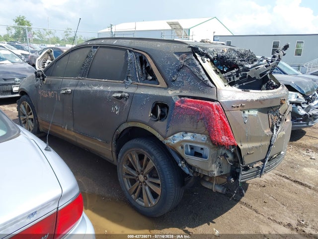 2023 CADILLAC XT5 1GYKNDRS8PZ118075 Photo 2