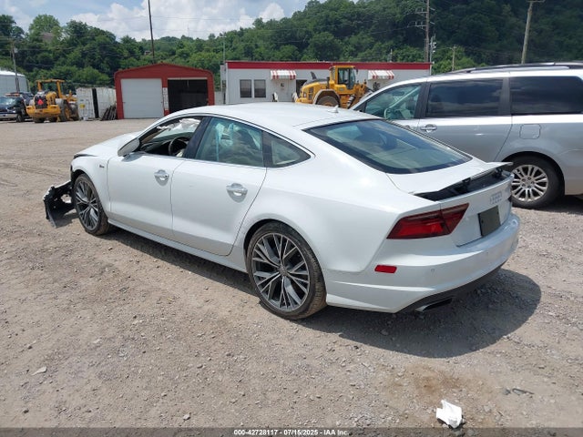 2017 AUDI A7 WAUW2AFC5HN014287 Photo 2