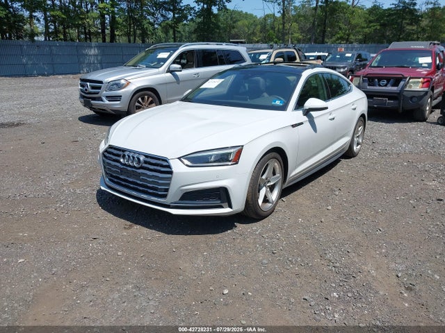 2019 AUDI A5 WAUENCF56KA087814 Photo 1