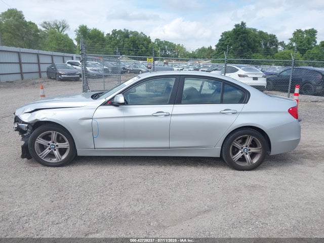 BMW 328I 2015 WBA3B3C5XFF546632 Image 14