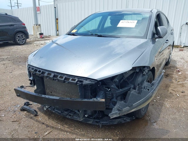 KMHD74LF3HU116250 Hyundai 2017