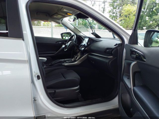 2022 MITSUBISHI ECLIPSE CROSS JA4ASUAAXNZ012604 Photo 4