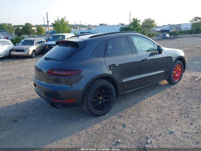 2018 PORSCHE MACAN WP1AG2A56JLB65250 Photo 3