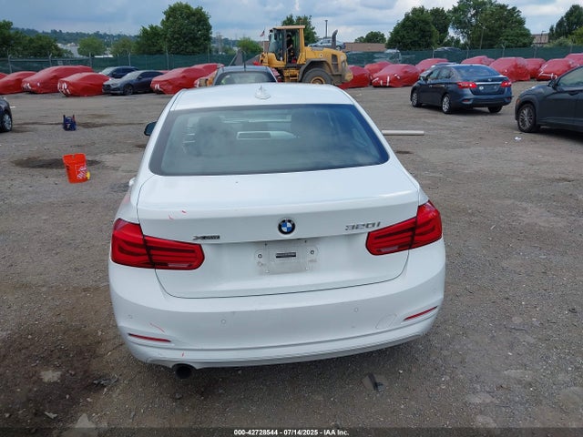 WBA8E5G54GNT41656 BMW 320i